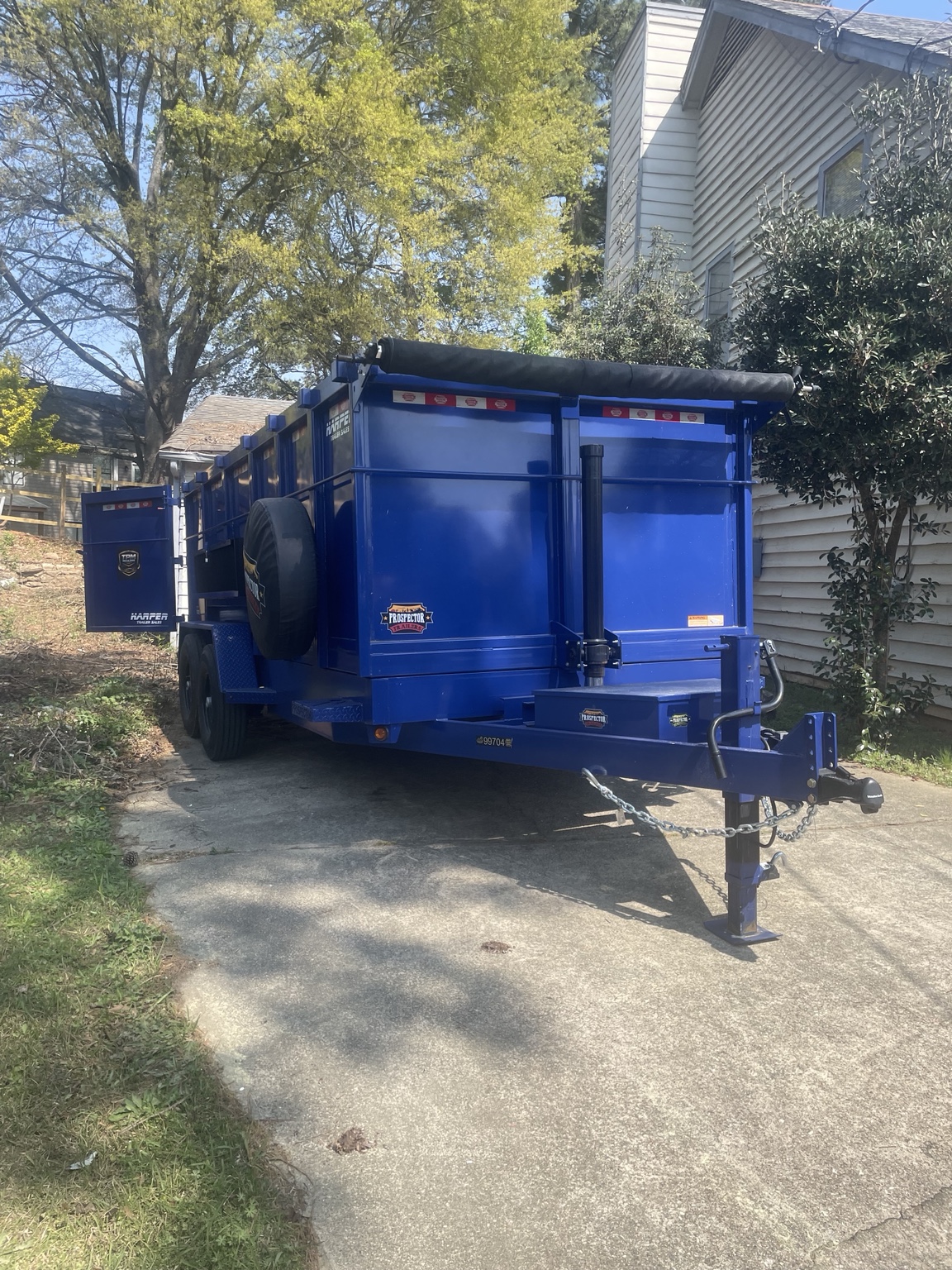 TPM Trailers blue dump trailer